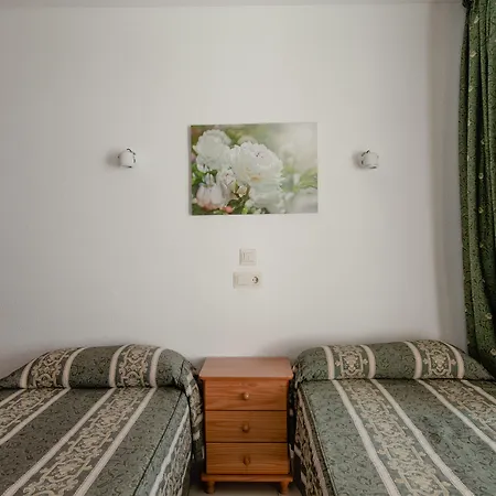 Luxmar Apartahotel