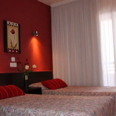 Apartahotel Luxmar 2*