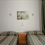 Luxmar By Mc Apart Otel