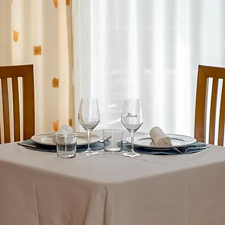 Hotel apartamentowy Luxmar By Mc 3*