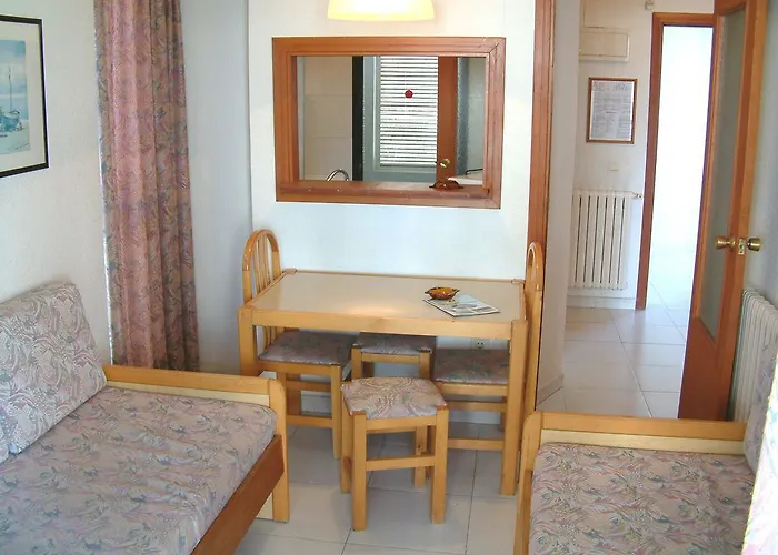 Aparthotel Luxmar 2*