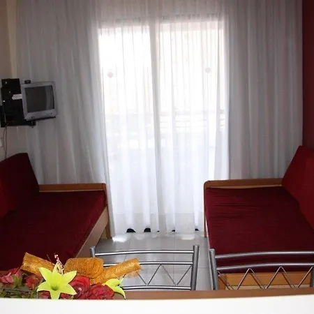 Luxmar Lägenhetshotell 2*